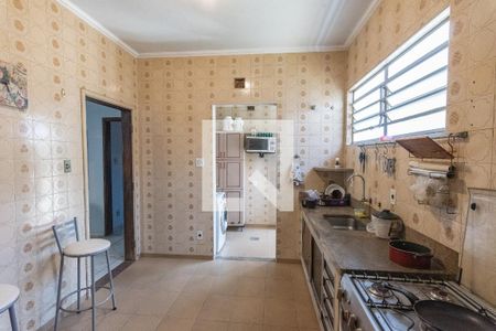 Casa à venda com 215m², 4 quartos e 3 vagasCozinha