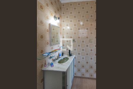 Casa à venda com 215m², 4 quartos e 3 vagasBanheiro da Suíte