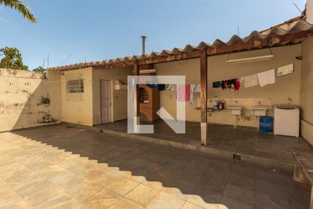 Casa à venda com 215m², 4 quartos e 3 vagasChurrasqueira