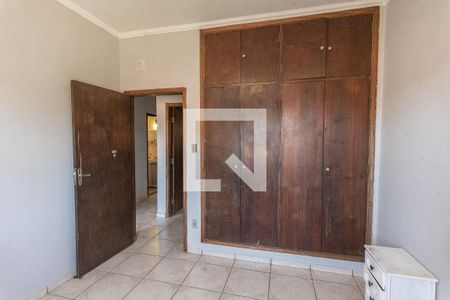 Casa à venda com 215m², 4 quartos e 3 vagasQuarto 1