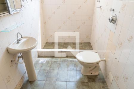 Casa à venda com 120m², 3 quartos e sem vaga Casa à venda com 120m², 3 quartos e sem vagaBanheiro da Suíte