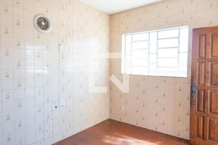 Casa à venda com 120m², 3 quartos e sem vaga Casa à venda com 120m², 3 quartos e sem vagaCozinha