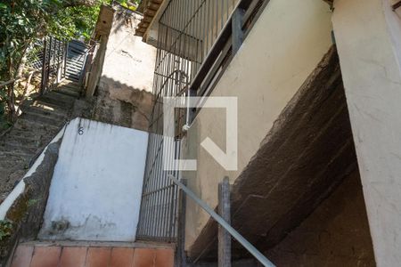 Casa à venda com 120m², 3 quartos e sem vaga Casa à venda com 120m², 3 quartos e sem vagaFachada