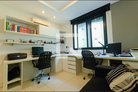 Apartamento à venda com 321m², 4 quartos e 3 vagasSuite 3