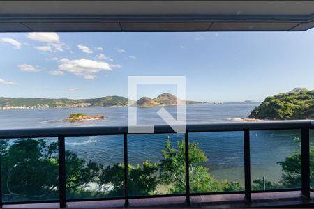 Apartamento à venda com 321m², 4 quartos e 3 vagasVista Suite 1