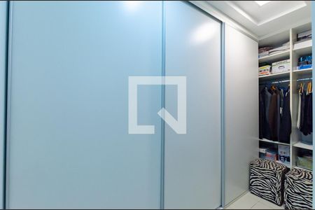 Apartamento à venda com 321m², 4 quartos e 3 vagasCloset