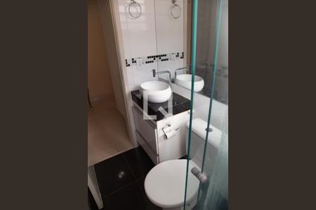 Apartamento para alugar com 55m², 2 quartos e 1 vaga Apartamento para alugar com 55m², 2 quartos e 1 vagaBanheiro social