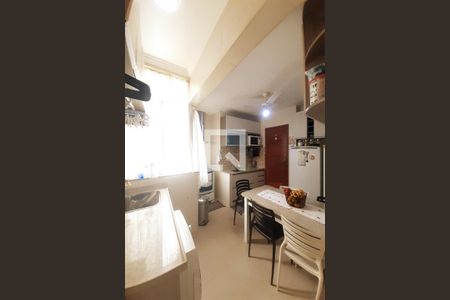 Apartamento à venda com 96m², 3 quartos e 2 vagasCozinha