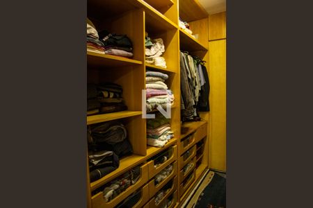 Casa à venda com 202m², 4 quartos e 3 vagasCloset do Quarto 2