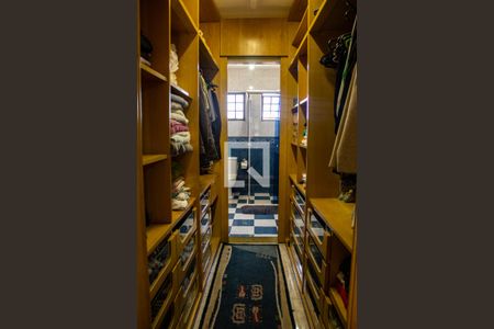 Casa à venda com 202m², 4 quartos e 3 vagasCloset do Quarto 2