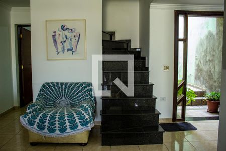 Casa à venda com 202m², 4 quartos e 3 vagasSala - Escadas