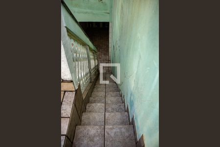 Casa à venda com 202m², 4 quartos e 3 vagasEscada