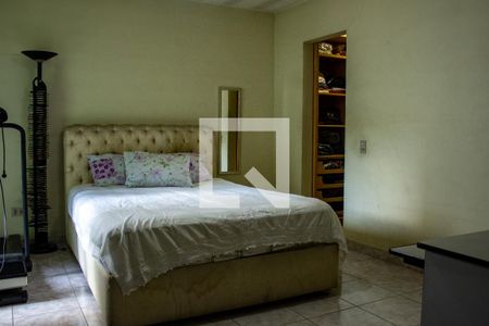 Casa à venda com 202m², 4 quartos e 3 vagasQuarto 2