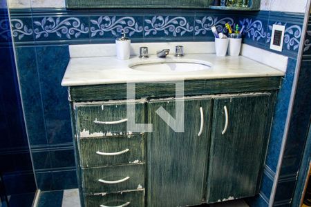 Casa à venda com 202m², 4 quartos e 3 vagasBanheiro do Quarto 2