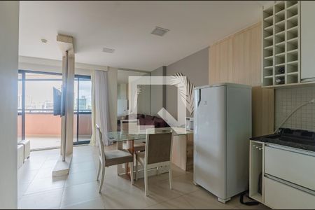 Sala/Cozinha de apartamento para alugar com 1 quarto, 50m² em Caminho das Árvores, Salvador