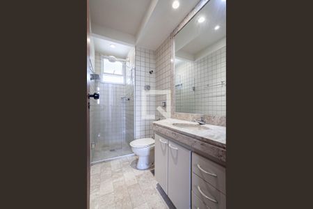 Apartamento para alugar com 85m², 3 quartos e 2 vagas Apartamento para alugar com 85m², 3 quartos e 2 vagasBanheiro social