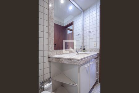 Apartamento para alugar com 85m², 3 quartos e 2 vagas Apartamento para alugar com 85m², 3 quartos e 2 vagasBanheiro social