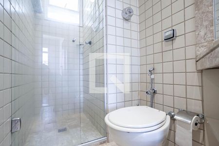 Apartamento para alugar com 85m², 3 quartos e 2 vagas Apartamento para alugar com 85m², 3 quartos e 2 vagasBanheiro social