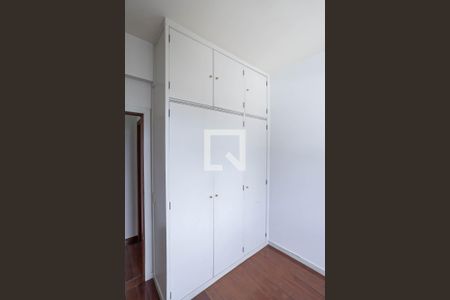 Apartamento para alugar com 85m², 3 quartos e 2 vagas Apartamento para alugar com 85m², 3 quartos e 2 vagasQuarto 2
