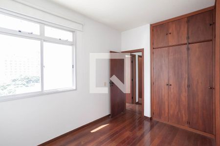 Apartamento para alugar com 85m², 3 quartos e 2 vagas Apartamento para alugar com 85m², 3 quartos e 2 vagasSuíte