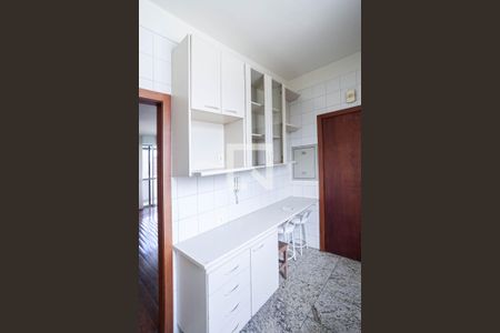 Apartamento para alugar com 85m², 3 quartos e 2 vagas Apartamento para alugar com 85m², 3 quartos e 2 vagasCozinha