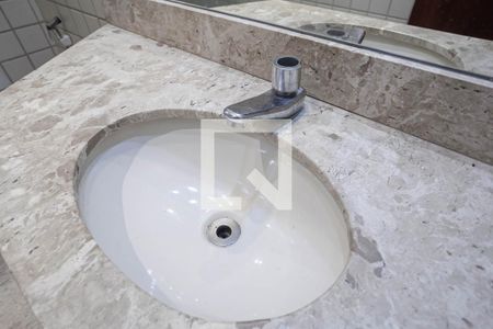Apartamento para alugar com 85m², 3 quartos e 2 vagas Apartamento para alugar com 85m², 3 quartos e 2 vagasBanheiro social