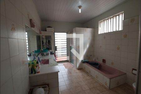 Casa à venda com 200m², 2 quartos e 2 vagasBanheiro