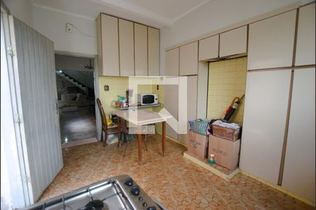 Casa à venda com 200m², 2 quartos e 2 vagasCozinha
