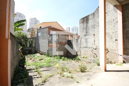 Casa à venda com 600m², 4 quartos e 2 vagasFundos