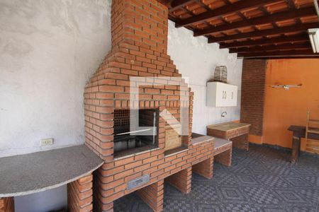 Casa à venda com 600m², 4 quartos e 2 vagasChurrasqueira