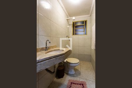 Casa à venda com 300m², 3 quartos e 4 vagasBanheiro