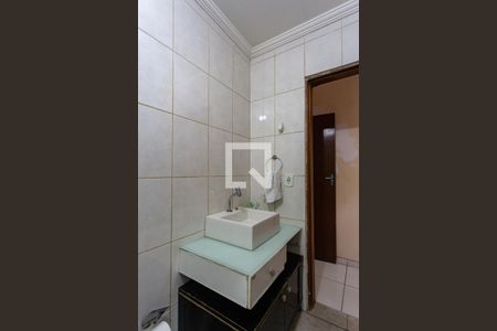 Casa à venda com 300m², 3 quartos e 4 vagasBanheiro da Suíte