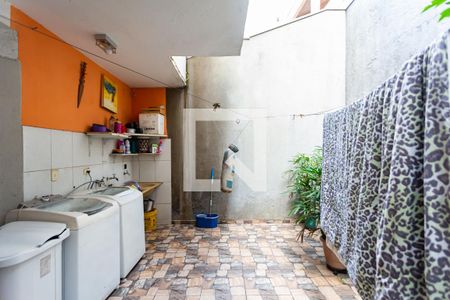 Casa à venda com 300m², 3 quartos e 4 vagasÁrea de Serviço