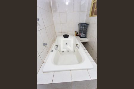 Casa à venda com 300m², 3 quartos e 4 vagasBanheiro da Suíte