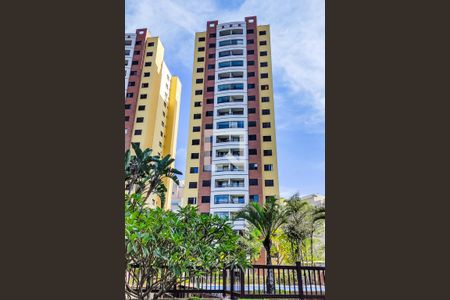 Apartamento para alugar com 60m², 2 quartos e 2 vagasFachada