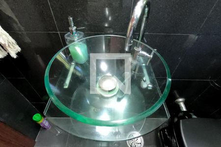 Casa de condomínio para alugar com 395m², 4 quartos e 6 vagasLavabo