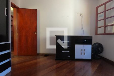 Casa de condomínio para alugar com 395m², 4 quartos e 6 vagasSuíte 2