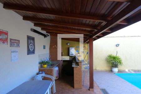 Casa de condomínio para alugar com 395m², 4 quartos e 6 vagasChurrasqueira