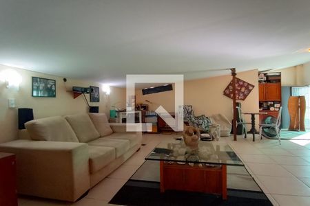 Casa à venda com 382m², 9 quartos e 3 vagasEstudio 1