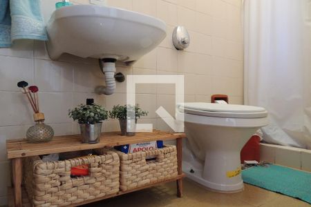 Casa à venda com 382m², 9 quartos e 3 vagasBanheiro Social -  Casa 2