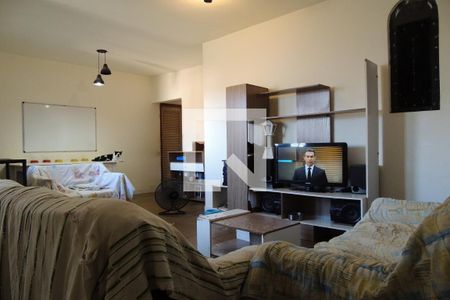 Casa à venda com 382m², 9 quartos e 3 vagasSala - Casa 3 