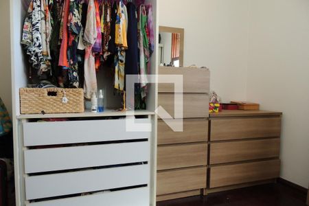 Casa à venda com 382m², 9 quartos e 3 vagasQuarto 1 - Casa 2