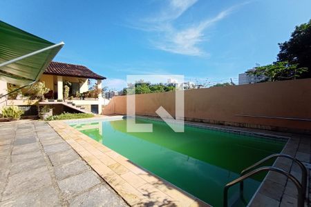 Casa à venda com 382m², 9 quartos e 3 vagasPiscina