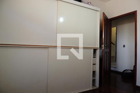 Casa à venda com 382m², 9 quartos e 3 vagasQuarto 1 - Casa 2