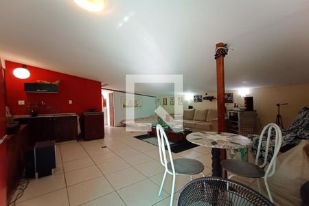 Casa à venda com 382m², 9 quartos e 3 vagasEstudio 1