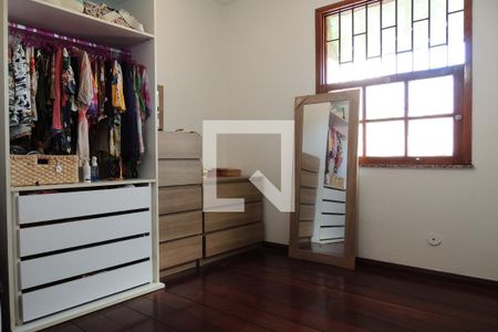 Casa à venda com 382m², 9 quartos e 3 vagasQuarto 1 - Casa 2