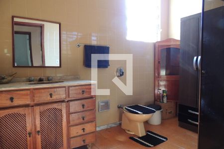 Casa à venda com 382m², 9 quartos e 3 vagasBanheiro social - Casa 1