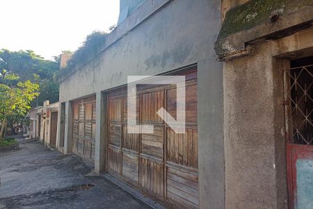 Casa à venda com 382m², 9 quartos e 3 vagasFachada