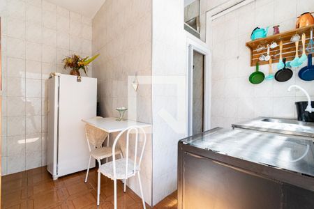 Casa à venda com 200m², 6 quartos e 2 vagas Casa à venda com 200m², 6 quartos e 2 vagasSala/Cozinha Kitnet 2