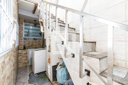 Casa à venda com 200m², 6 quartos e 2 vagas Casa à venda com 200m², 6 quartos e 2 vagasLavanderia KItnet 3